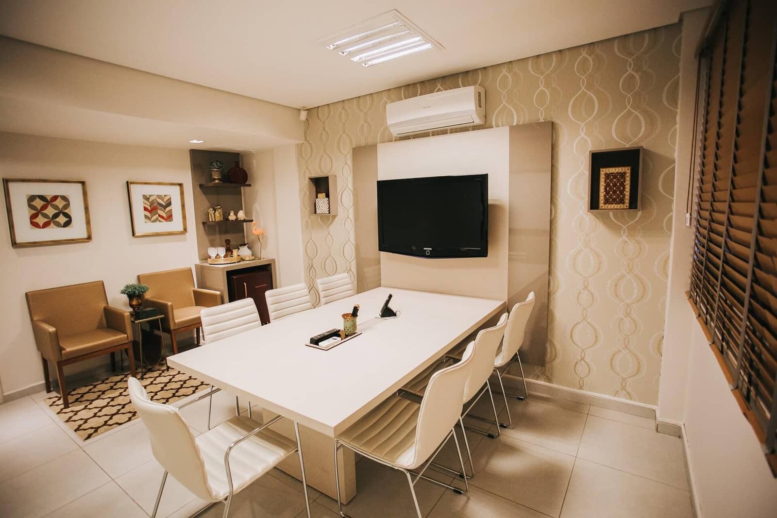 Sala de reunião do escritório Domingues Bastos Advogados